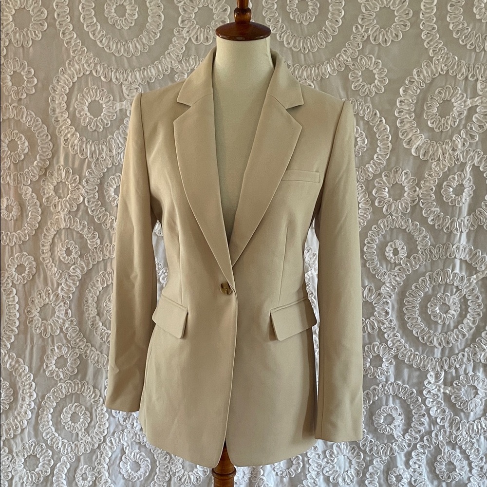 CHARLIE B solid blazer with adjustable rouge back beige color Classic Style